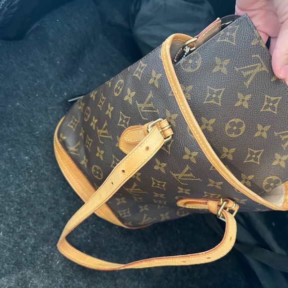 New LV hangbag - Picture 5 of 7